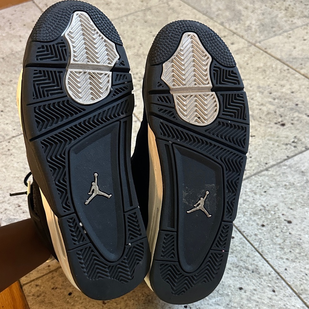 AIR Jordan 4 White Thunder Retro Kids Sneakers Black White - Picture 2 of 9